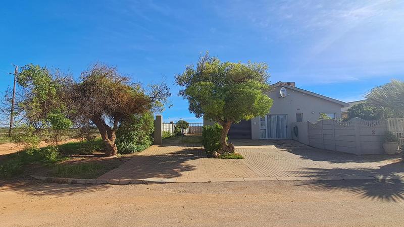 3 Bedroom Property for Sale in Britannia Bay Western Cape